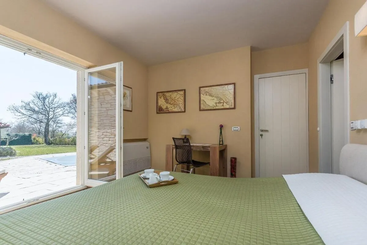 Villa Flora Near Porec With Tennis Court Baderna