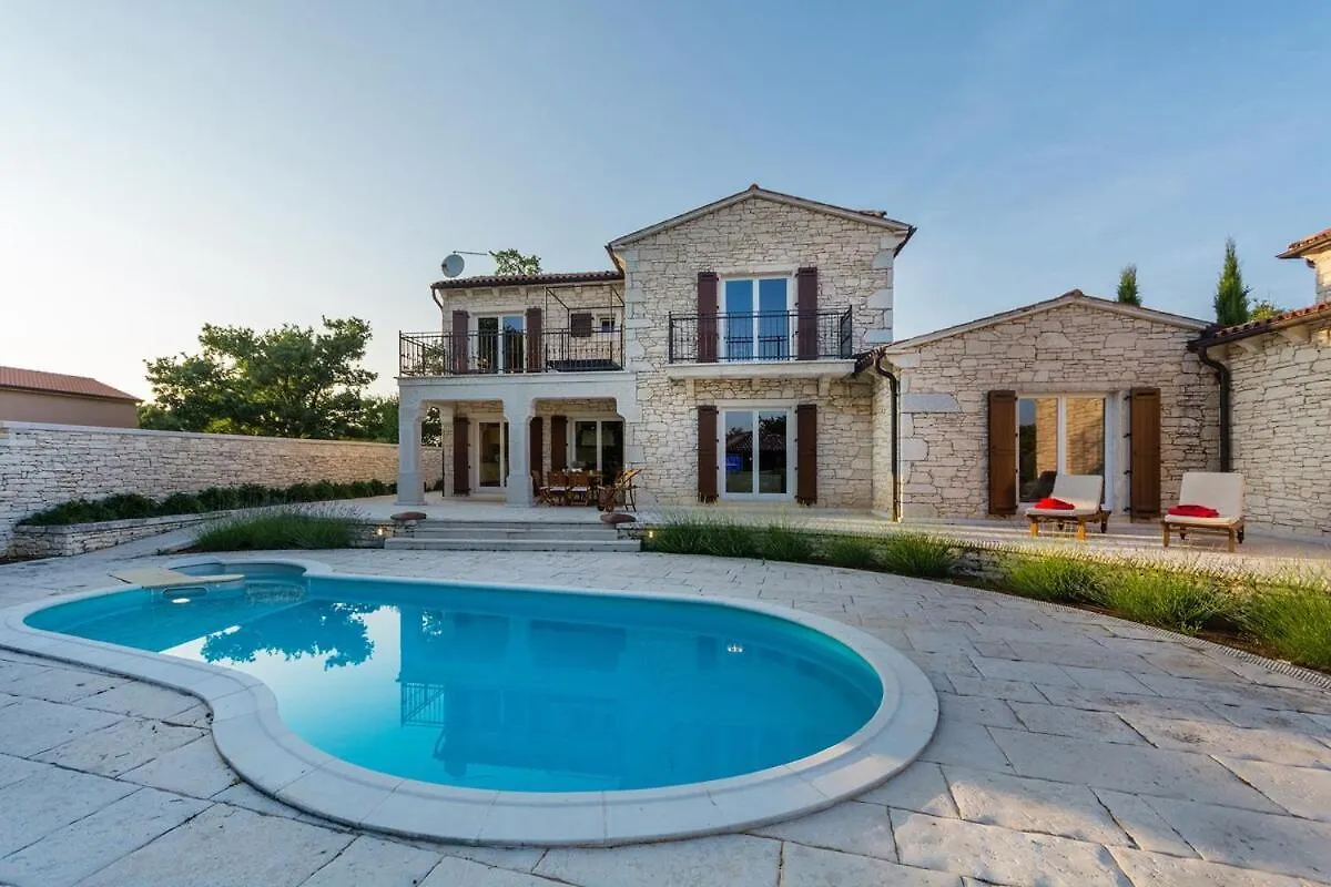 Villa Flora Near Porec With Tennis Court Baderna Croatia