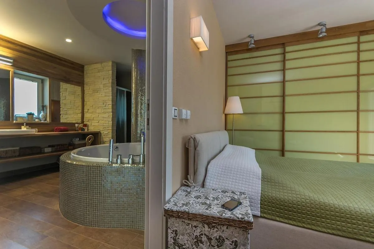 Villa Flora Near Porec With Tennis Court Baderna